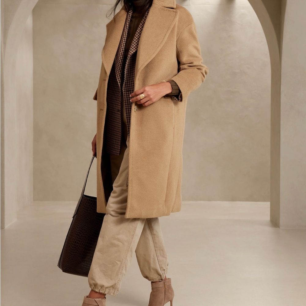 Banana republic Sunday coat new